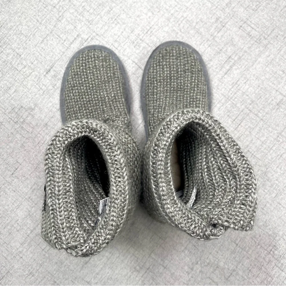BearPaw Women’s Gray Knitted Tall Sweater Boots 6